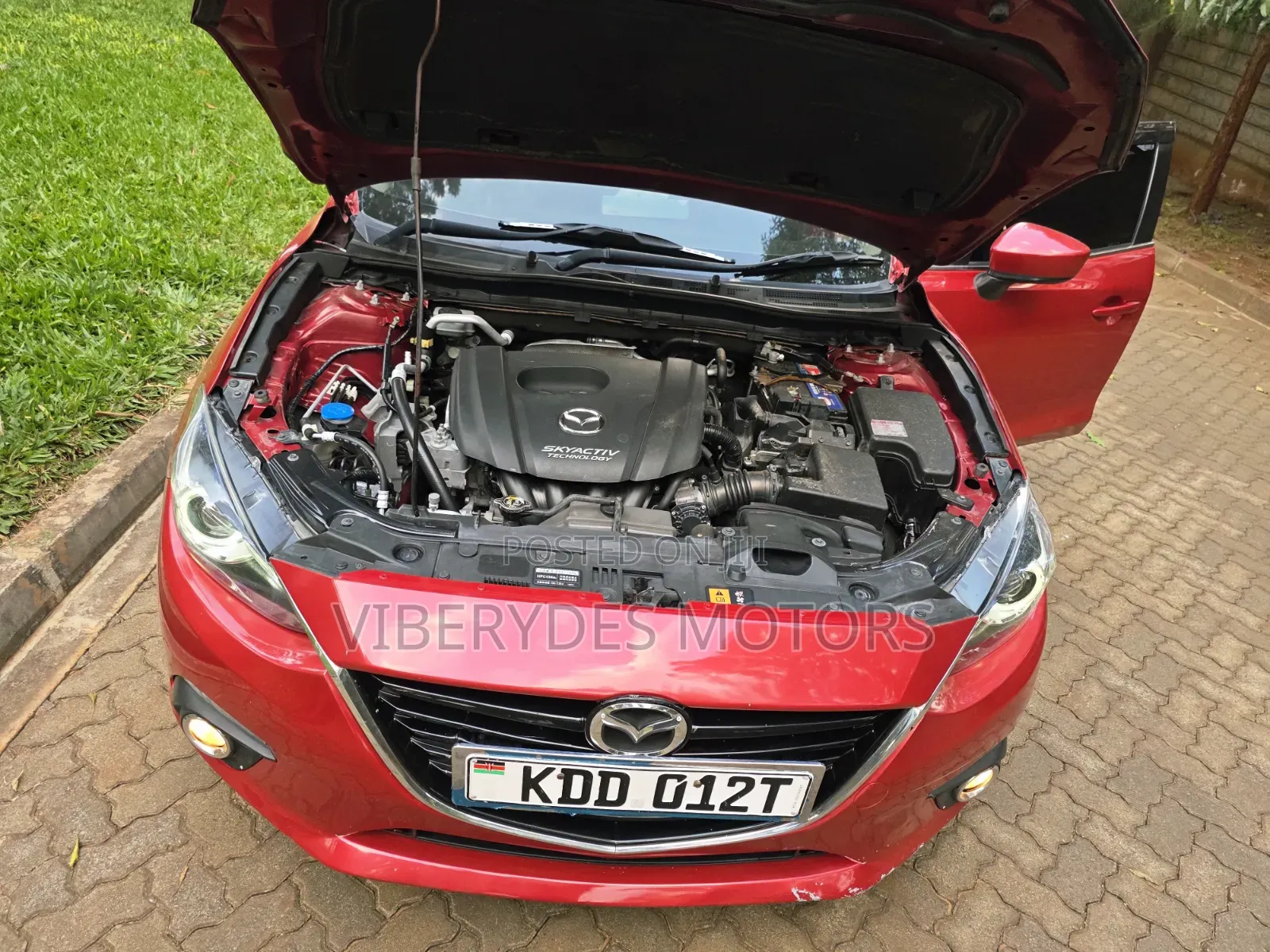 Mazda Axela SV Premium 2014 Red