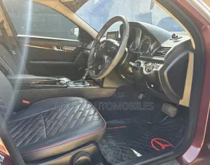 Mercedes-Benz C200 2010 Red