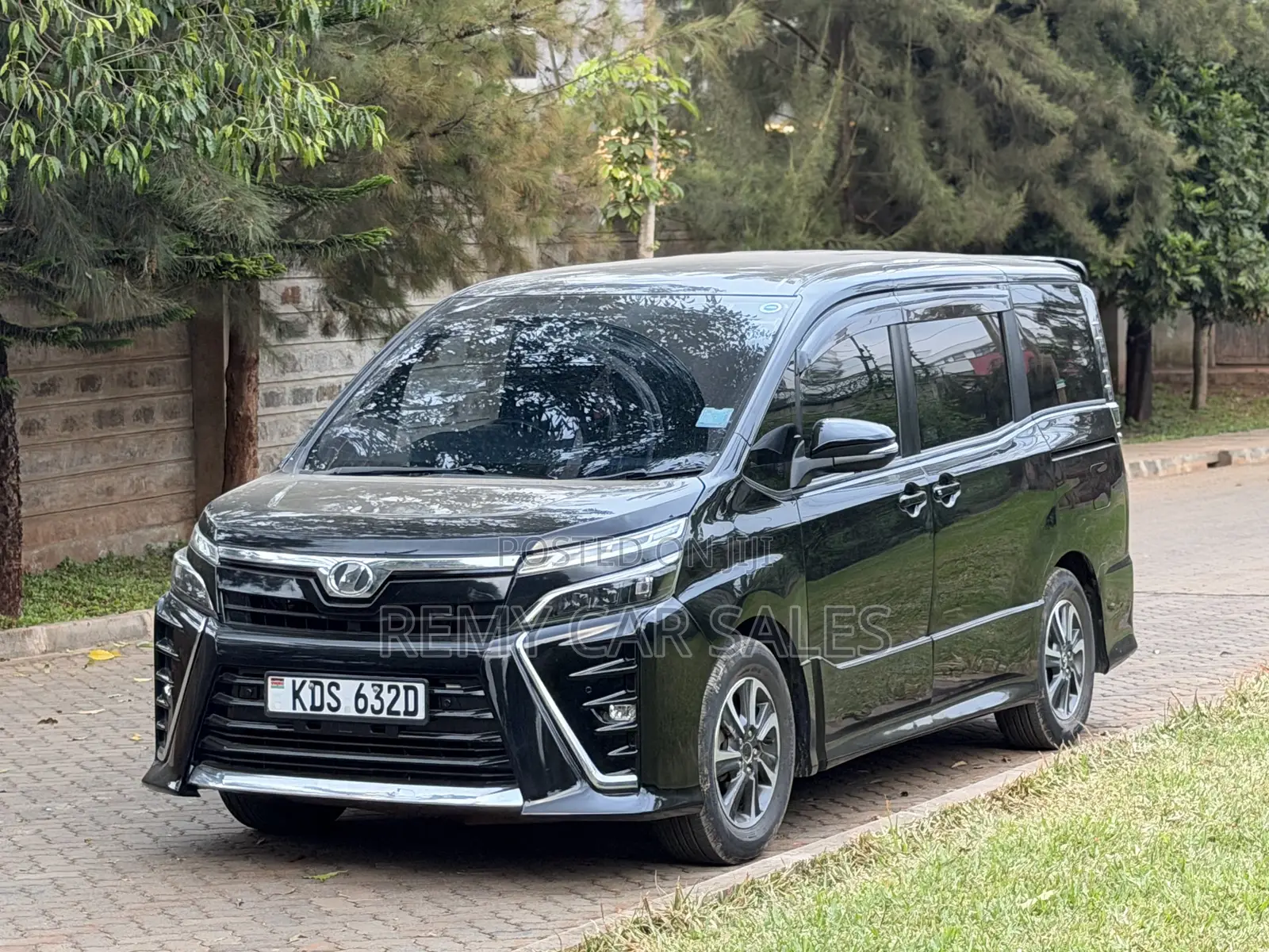 Toyota Voxy 2017 Black