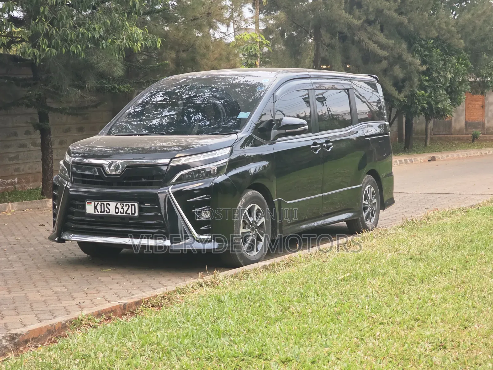 Toyota Voxy 2017 Black