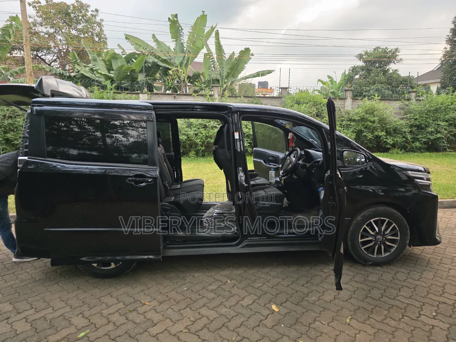 Toyota Voxy 2017 Black
