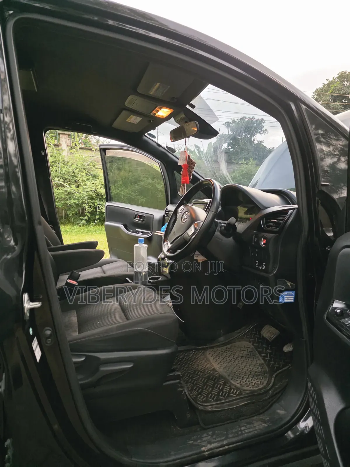 Toyota Voxy 2017 Black