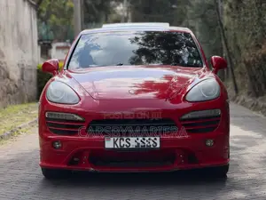 Porsche Cayenne 2011 Red