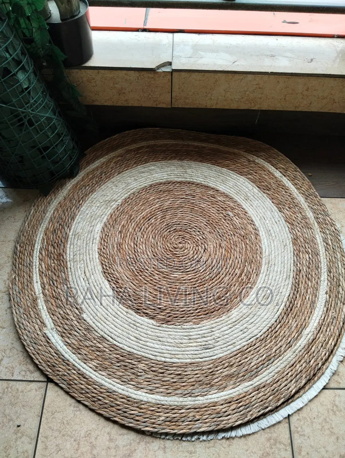 Hand Braided Natural Round Jute Rug for Home Décor