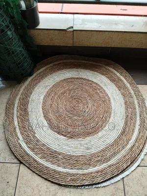 Hand Braided Natural Round Jute Rug for Home Décor