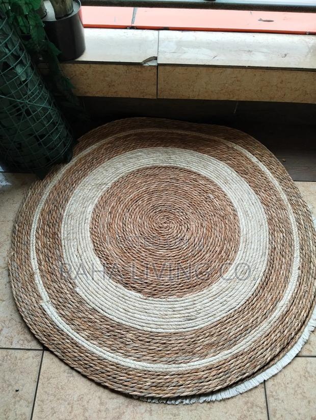 Hand Braided Natural Round Jute Rug for Home Décor - thumbnail 2