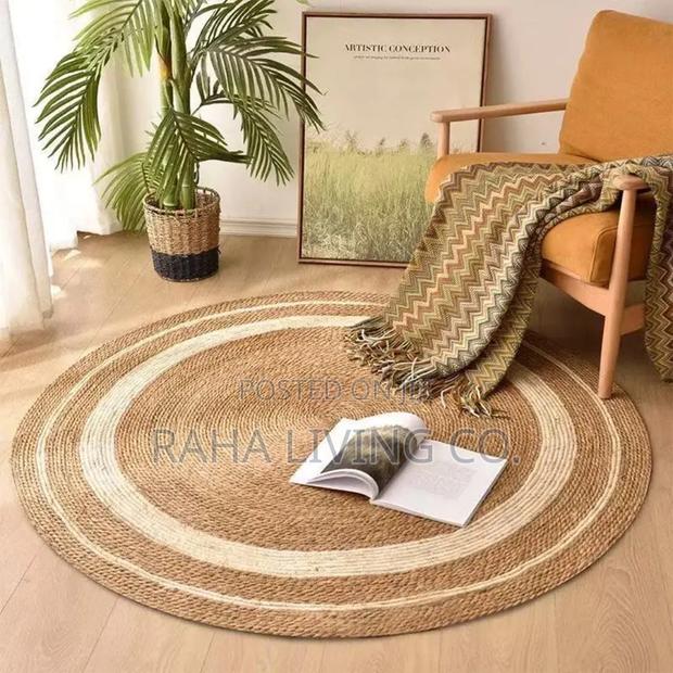 Hand Braided Natural Round Jute Rug for Home Décor - thumbnail 5