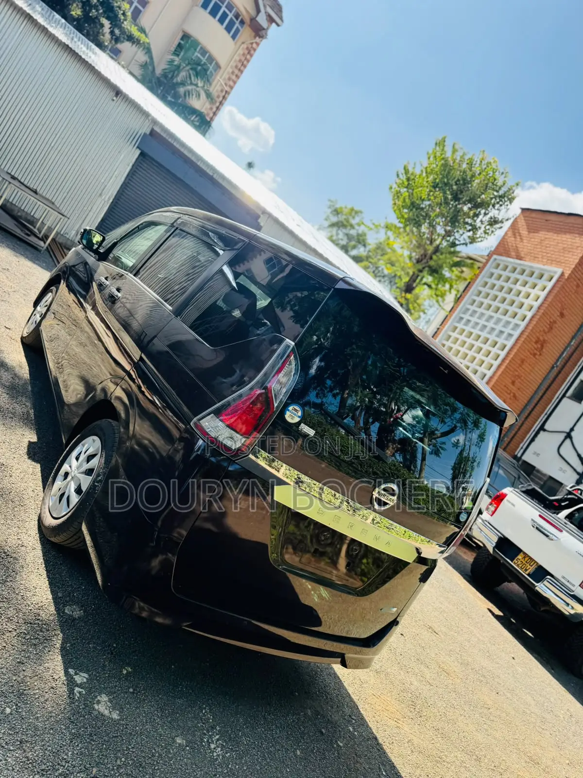 Nissan Serena 2019 Brown