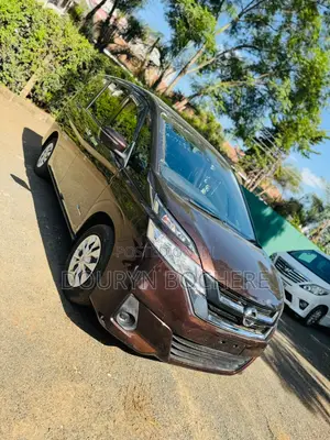 Nissan Serena 2019 Brown