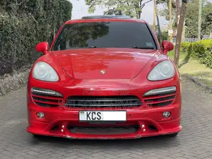 Porsche Cayenne 2011 Red