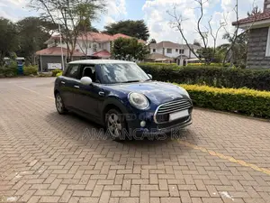 Mini Cooper 2017 Blue