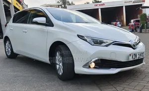 Toyota Auris 2017 White