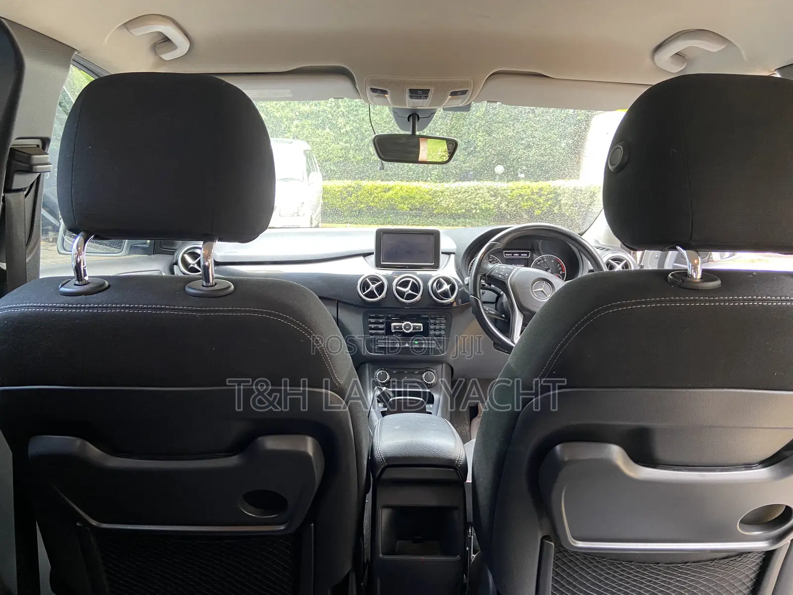 Mercedes-Benz B-Class B180 Petrol 2013 Silver
