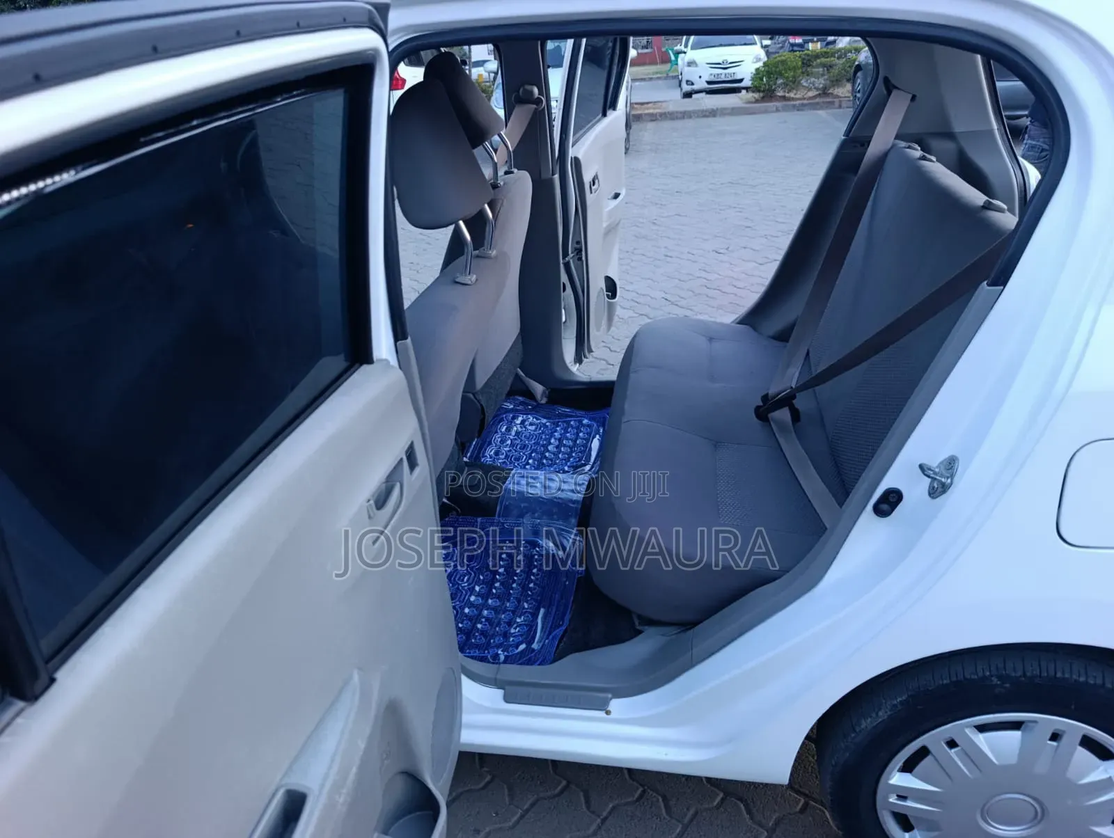 Daihatsu Mira 2016 White