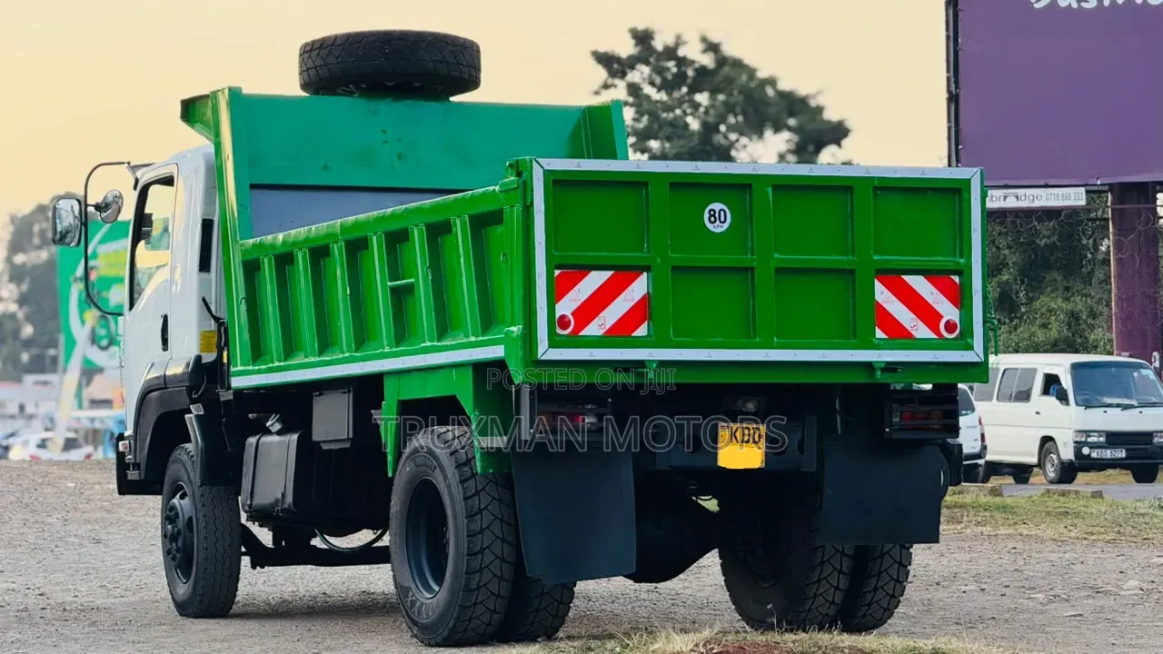 Isuzu 2021 FTR Tipper White