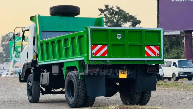 Isuzu 2021 FTR Tipper White - thumbnail 15