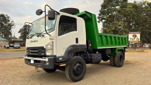 Isuzu 2021 FTR Tipper White - thumbnail 11