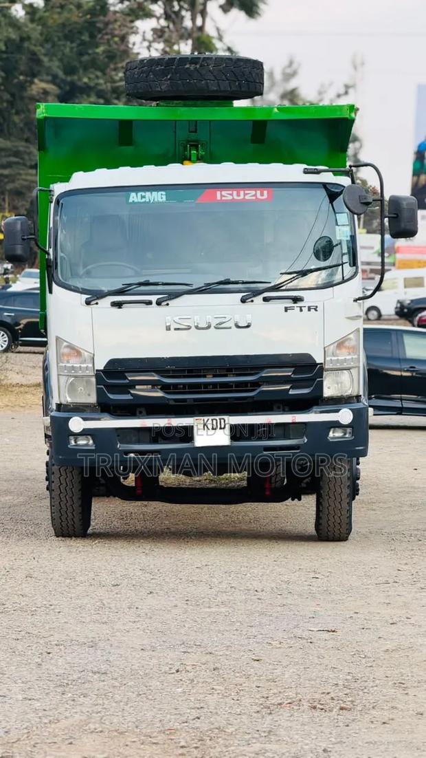 Isuzu 2021 FTR Tipper White - main view