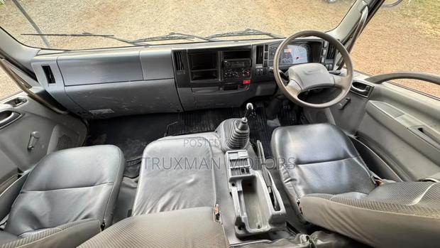 Isuzu 2021 FTR Tipper White - thumbnail 18
