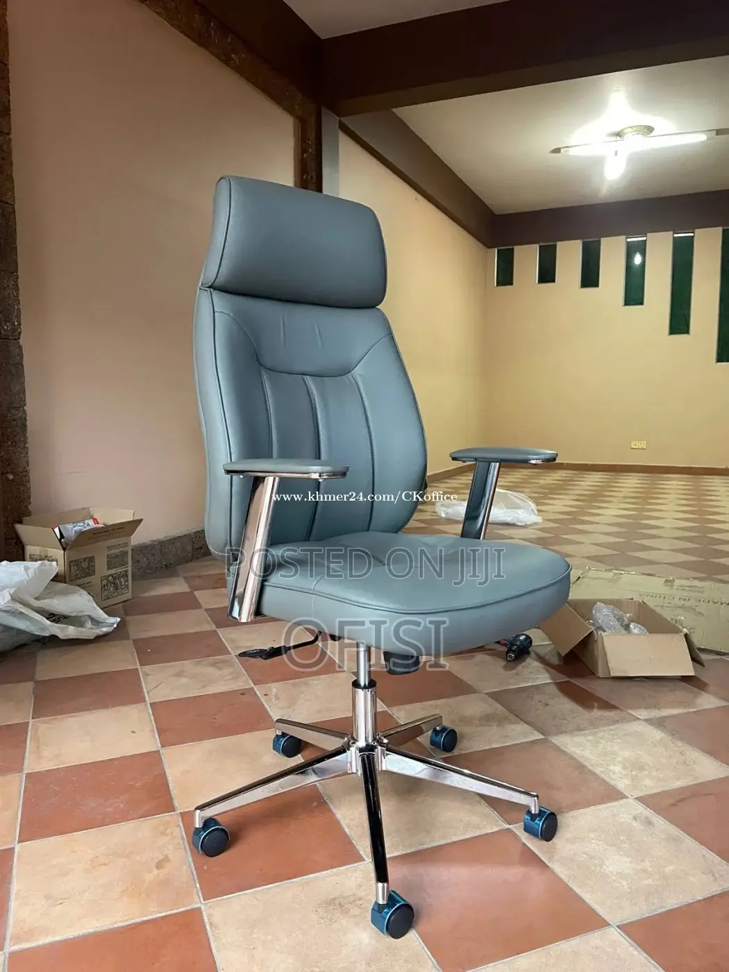 Office Chair; CEO Grey Executive Leather Office Chair