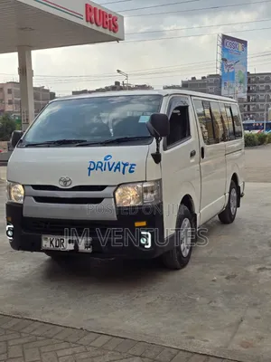 Toyota HiAce 2016 White