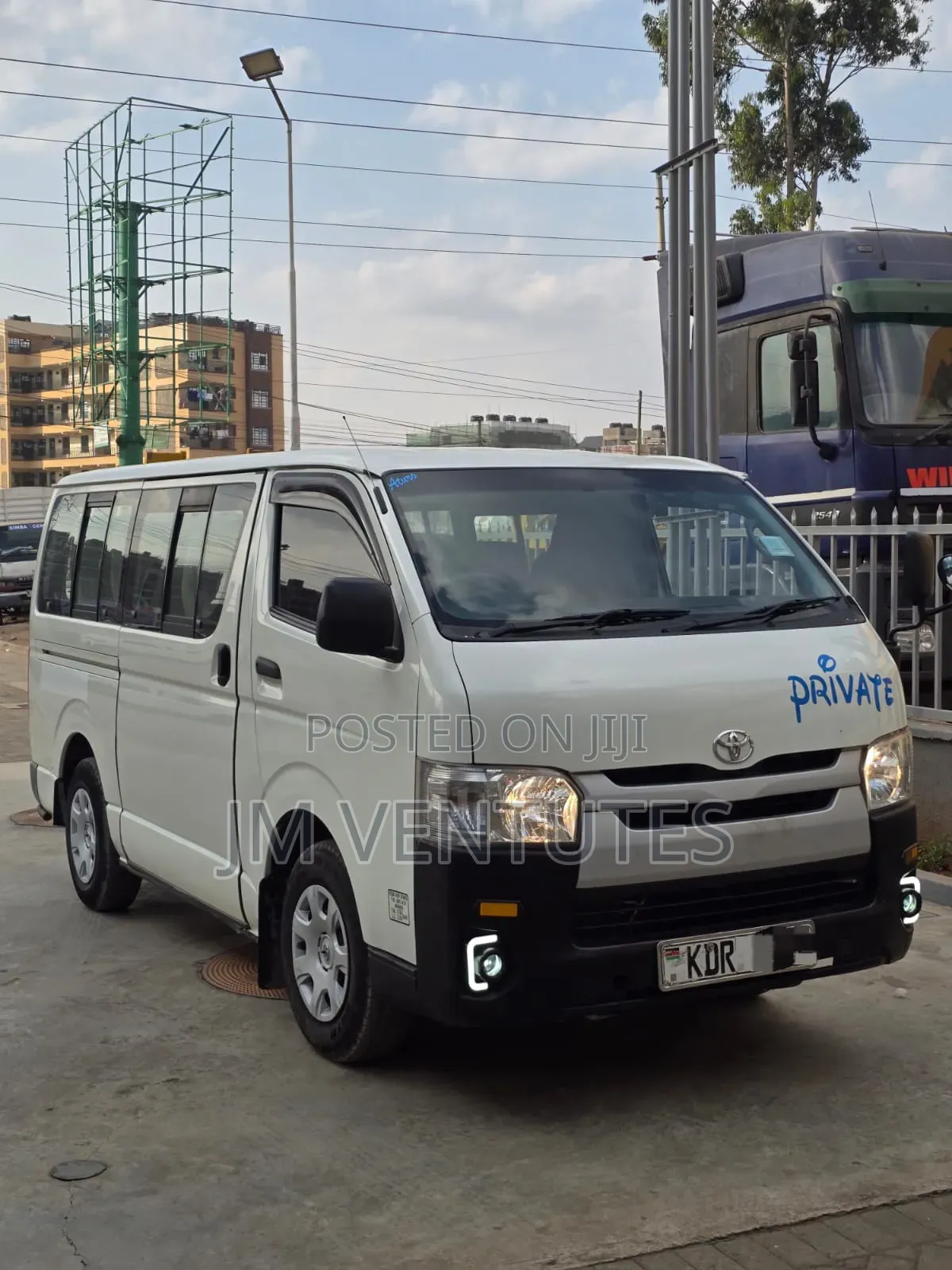 Toyota HiAce 2016 White