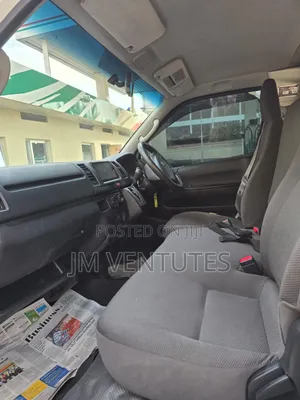 Toyota HiAce 2016 White