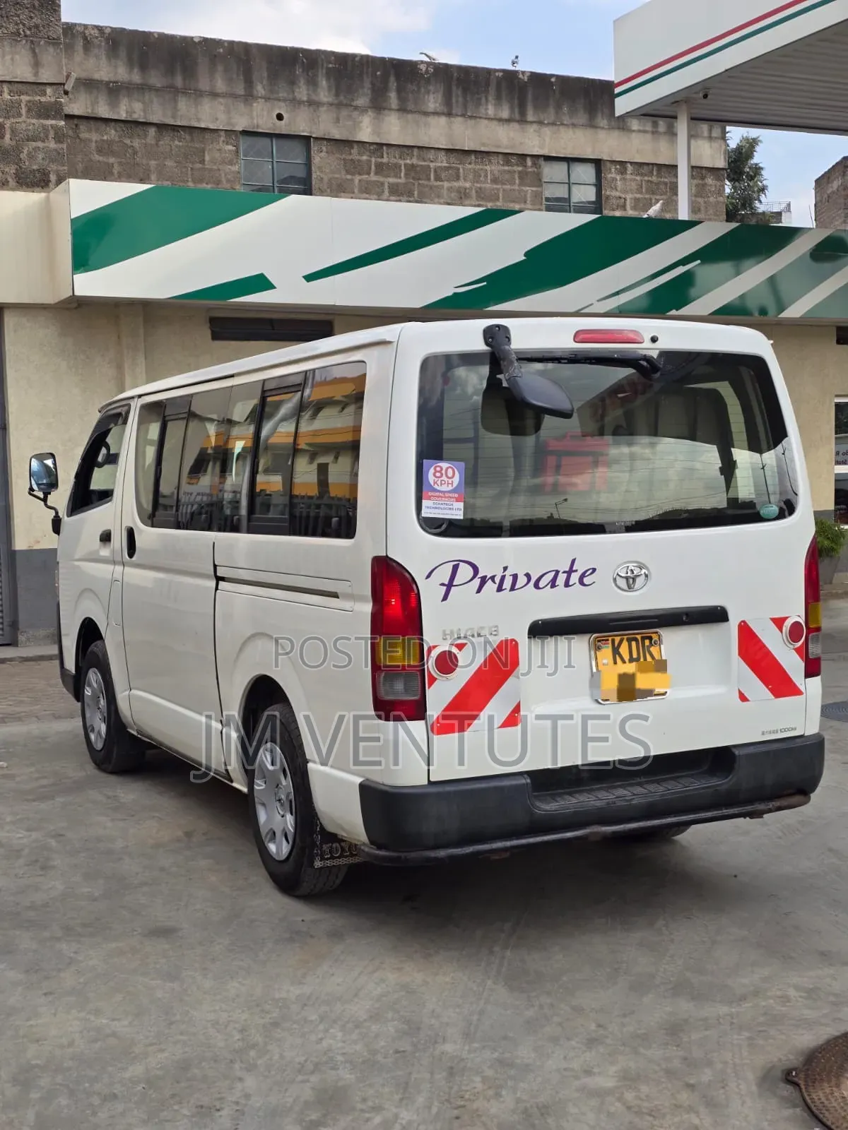 Toyota HiAce 2016 White