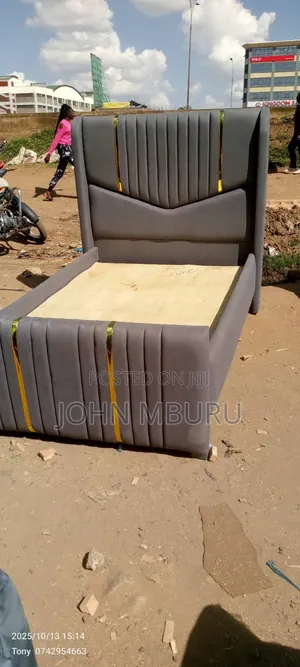 Light Gray Chester Bed 4by6