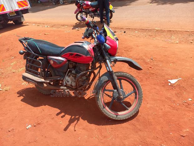 Bajaj Boxer 150 UG 2020 Red