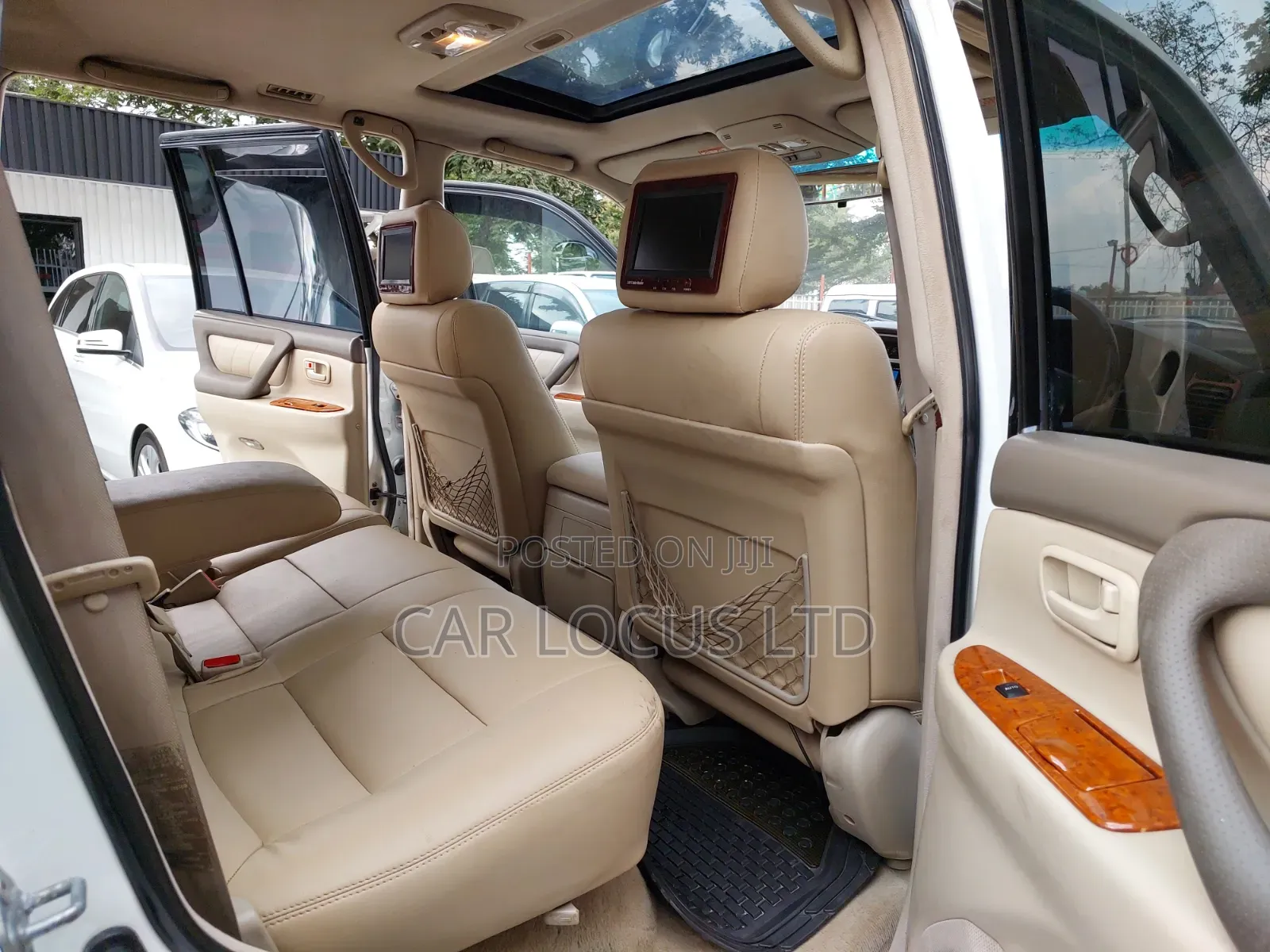 Toyota Land Cruiser 2004 White
