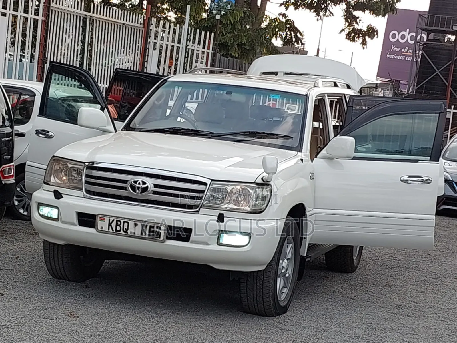 Toyota Land Cruiser 2004 White