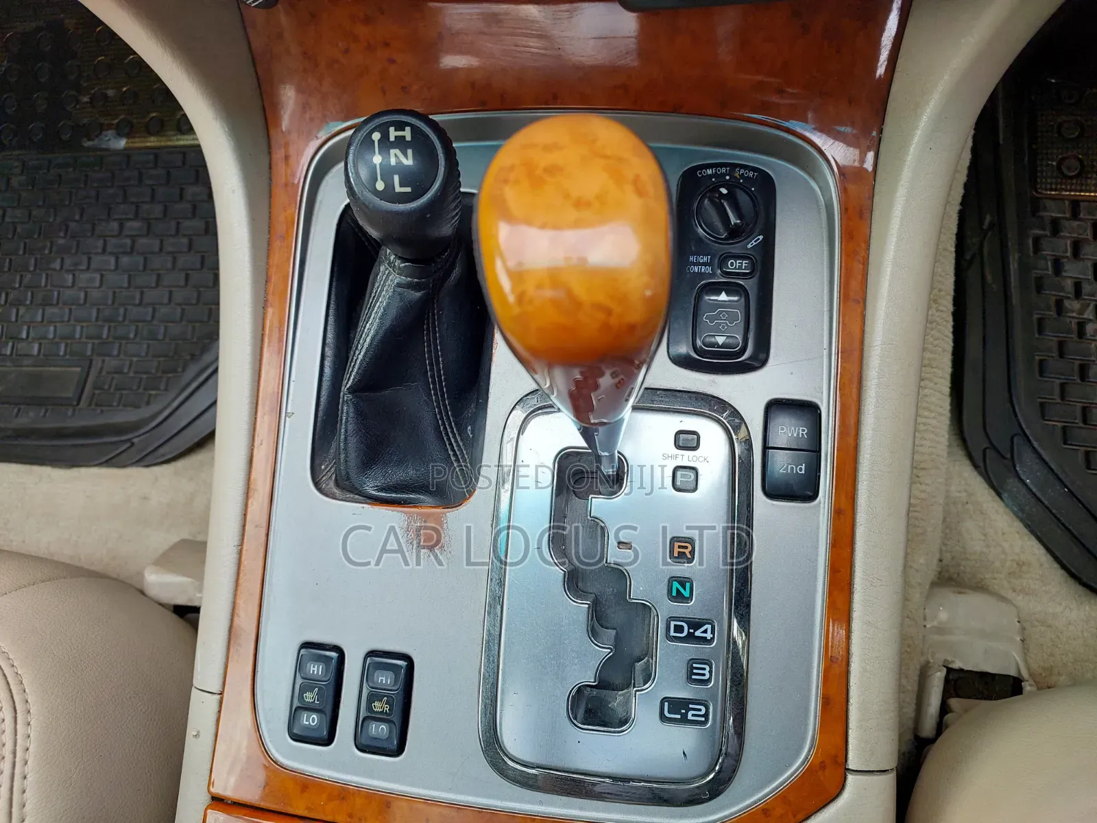 Toyota Land Cruiser 2004 White