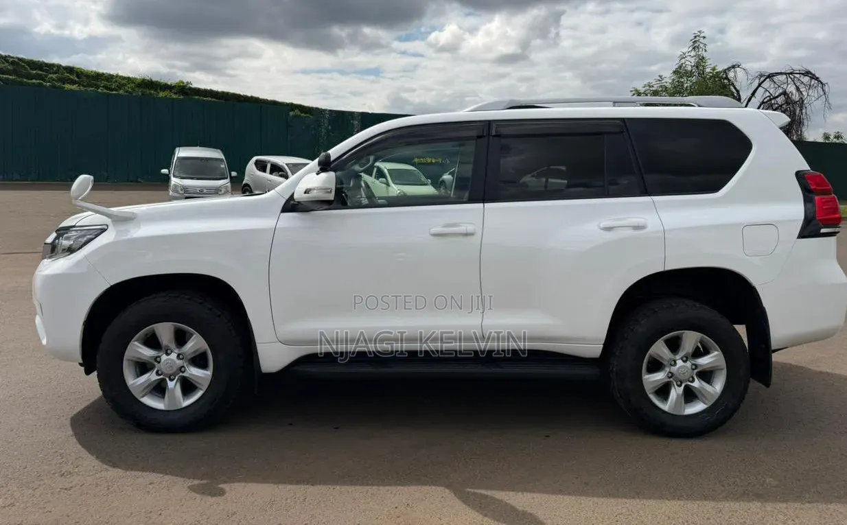 Toyota Land Cruiser Prado 2.8 2021 White