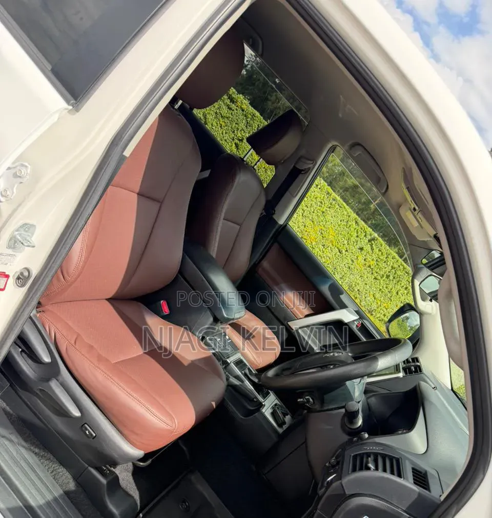 Toyota Land Cruiser Prado 2.8 2021 White