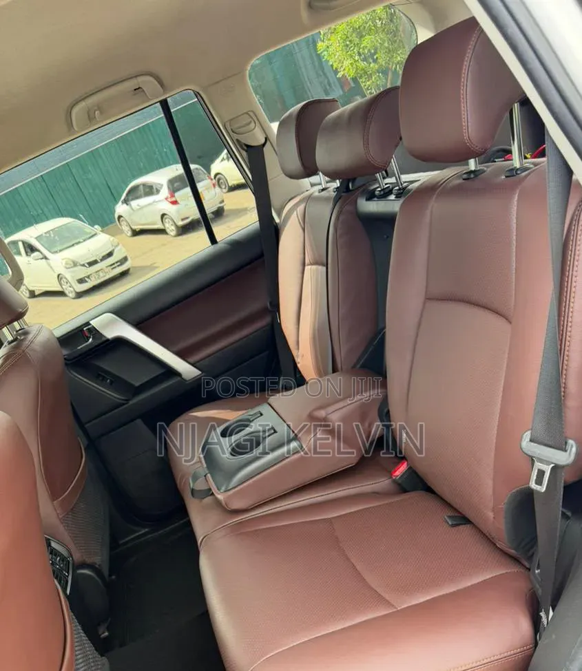Toyota Land Cruiser Prado 2.8 2021 White