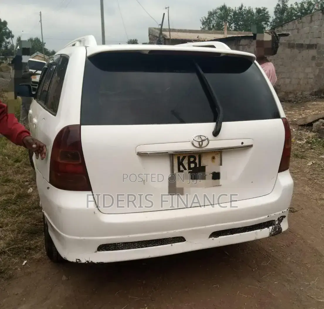 Toyota Corolla Fielder 2004 White