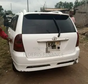 Toyota Corolla Fielder 2004 White