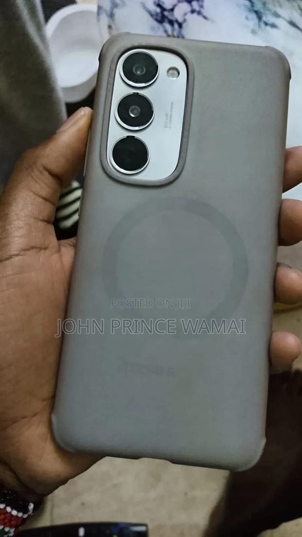 Tecno Spark 40 Pro+ 128 GB Gray - thumbnail 2