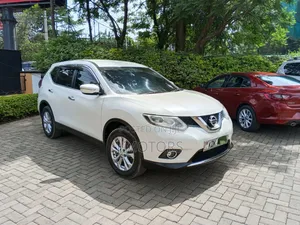 Nissan X-Trail 2015 White
