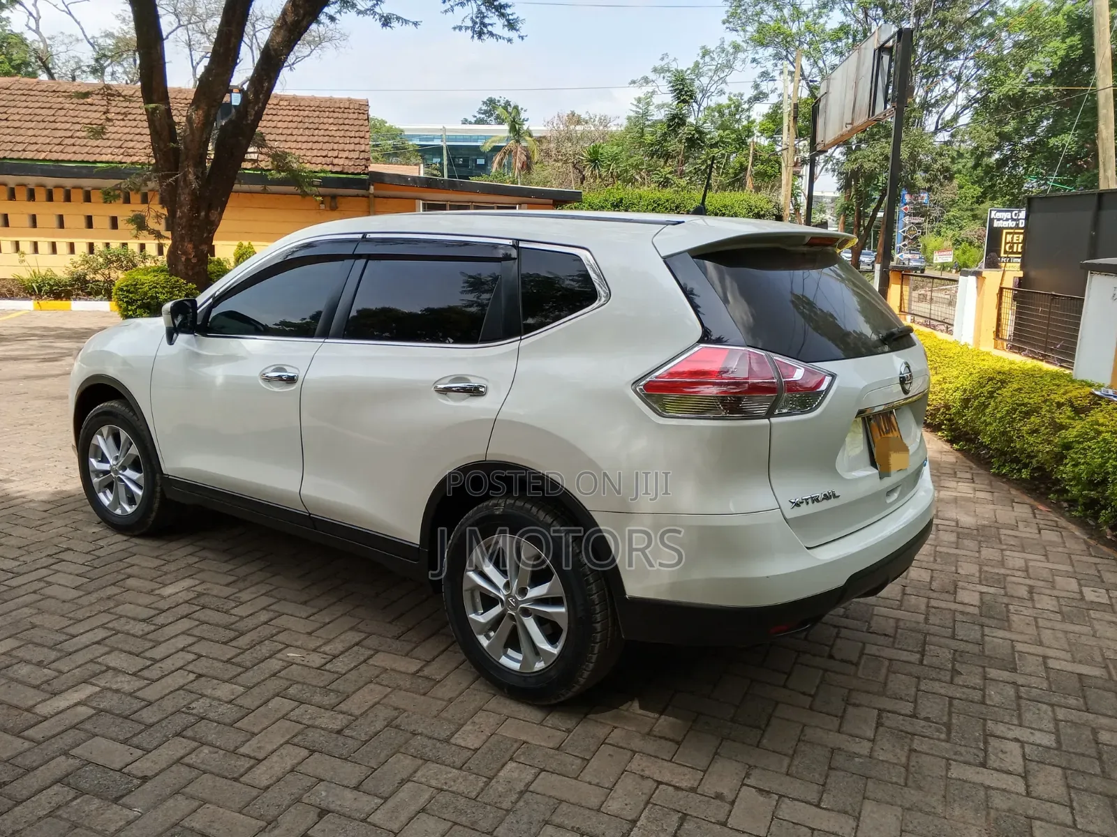 Nissan X-Trail 2015 White
