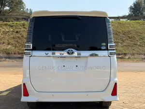 Toyota Voxy 2019
