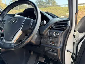 Toyota Voxy 2019