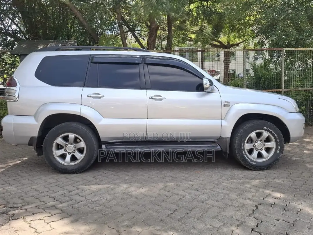 Toyota Land Cruiser Prado 2009 Silver
