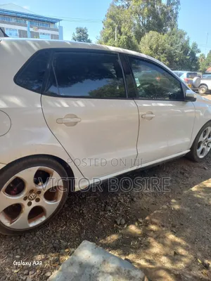 Volkswagen Polo 2012 White