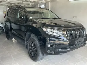 Toyota Land Cruiser Prado 2.7 2022 Black