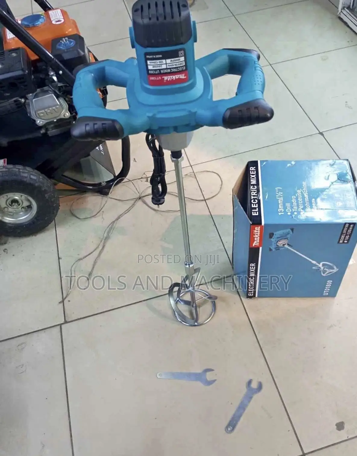 Makita Electric Paint Mixer 2600w