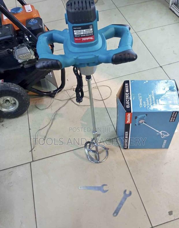 Makita Electric Paint Mixer 2600w