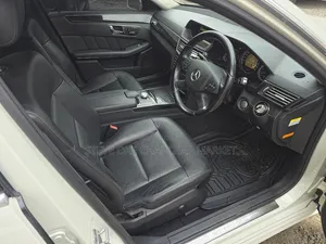 Mercedes-Benz E300 2009 White