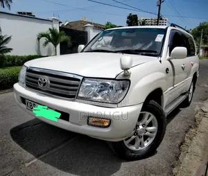 Toyota Land Cruiser 2005 White